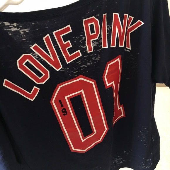 VS PINK Boston Red Sox Cropped Oversized Tee - Picture 11 of 12